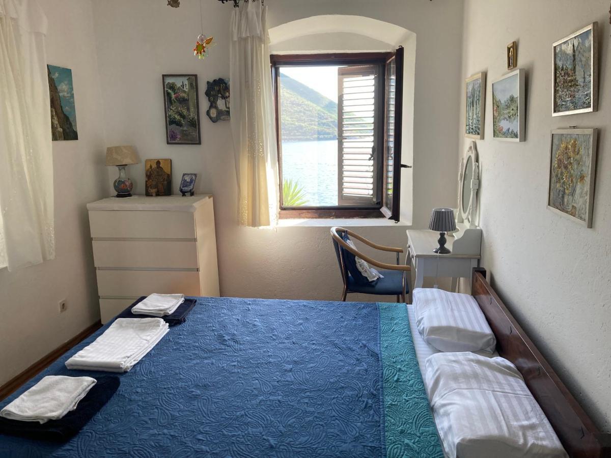 Be Happy In Perast Apartment Luaran gambar