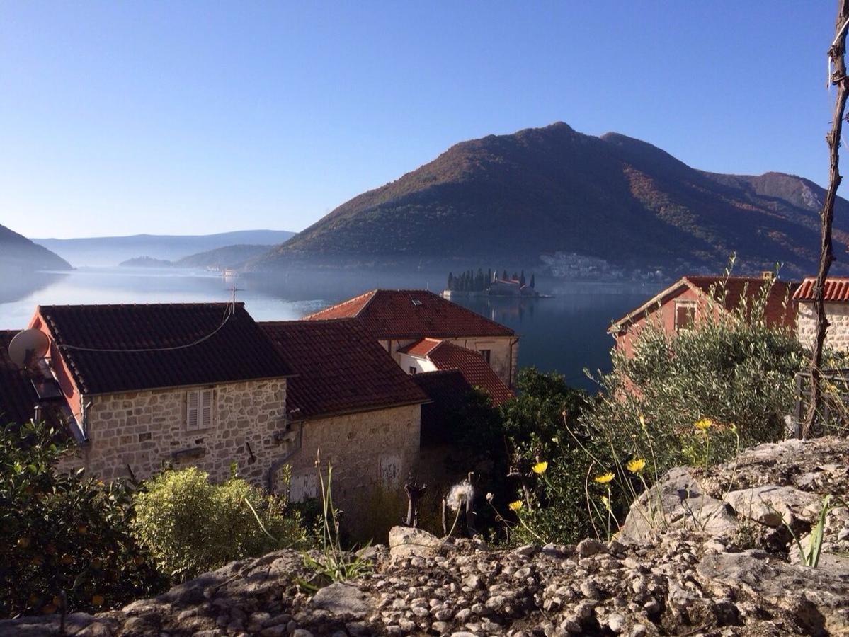 Be Happy In Perast Apartment Luaran gambar