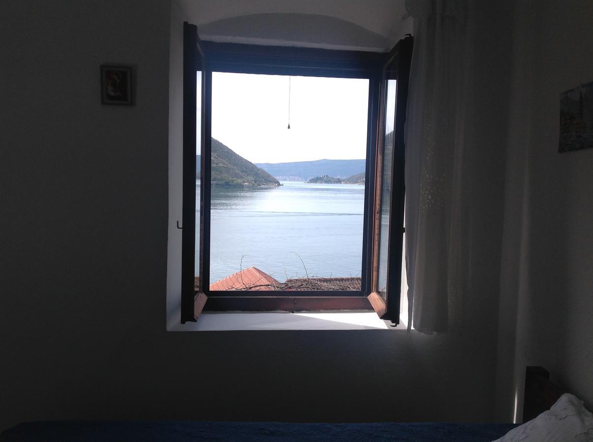 Be Happy In Perast Apartment Luaran gambar